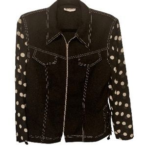 Jacket with polka dot sleeves.